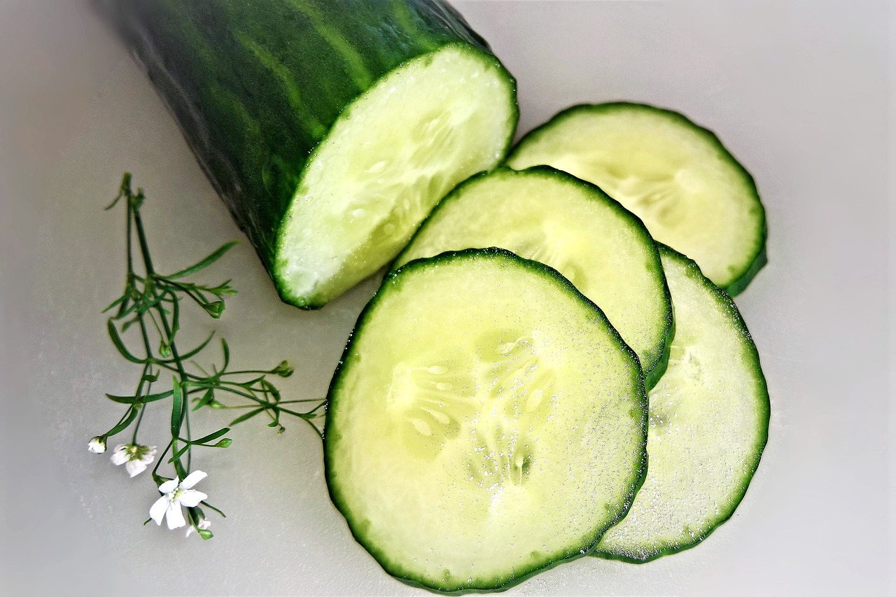 sliced cucumber